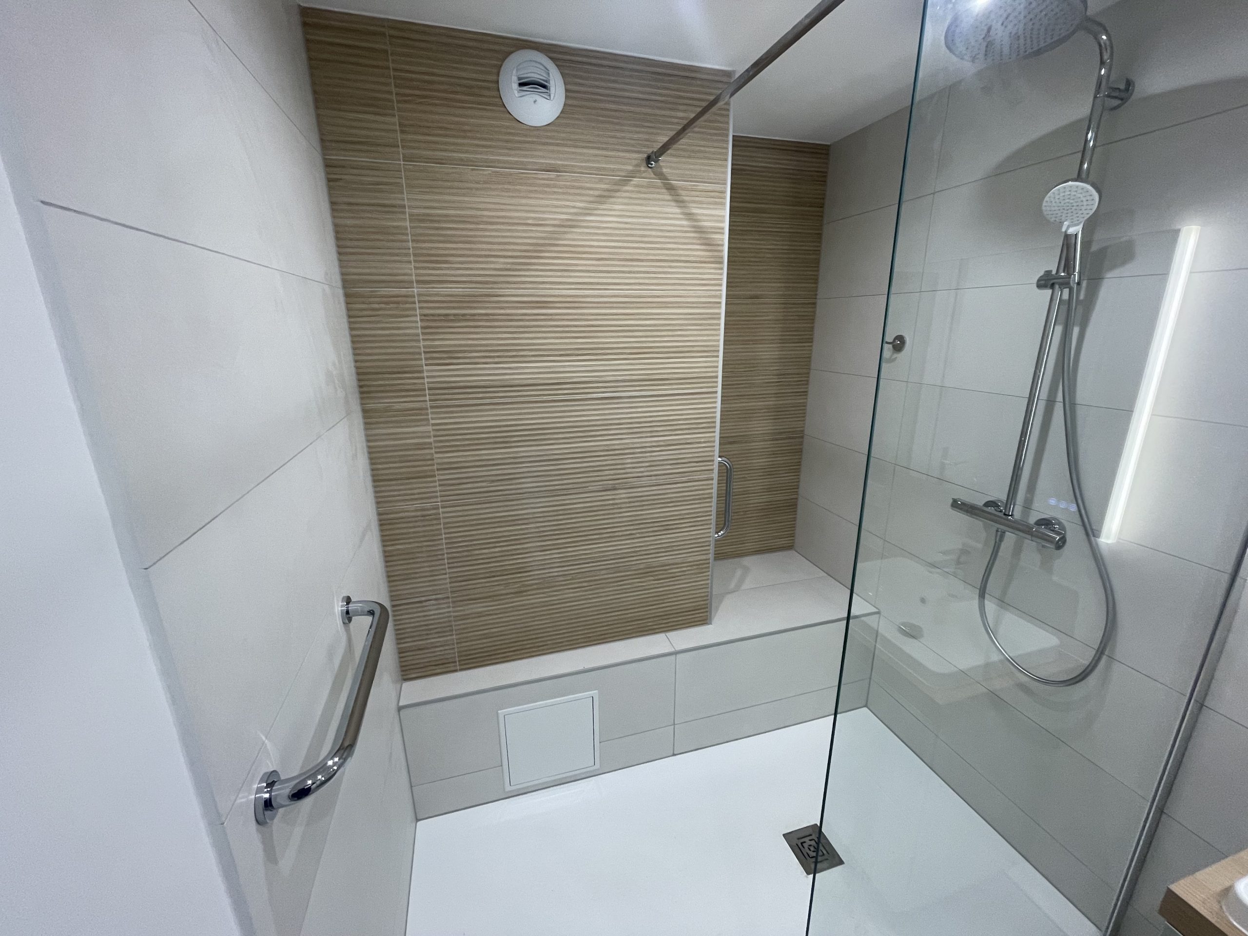Illustration douche rénovation salle de bain